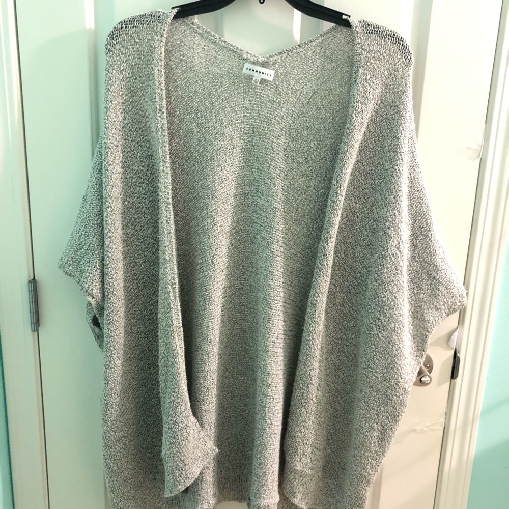 Aritzia community icon cape